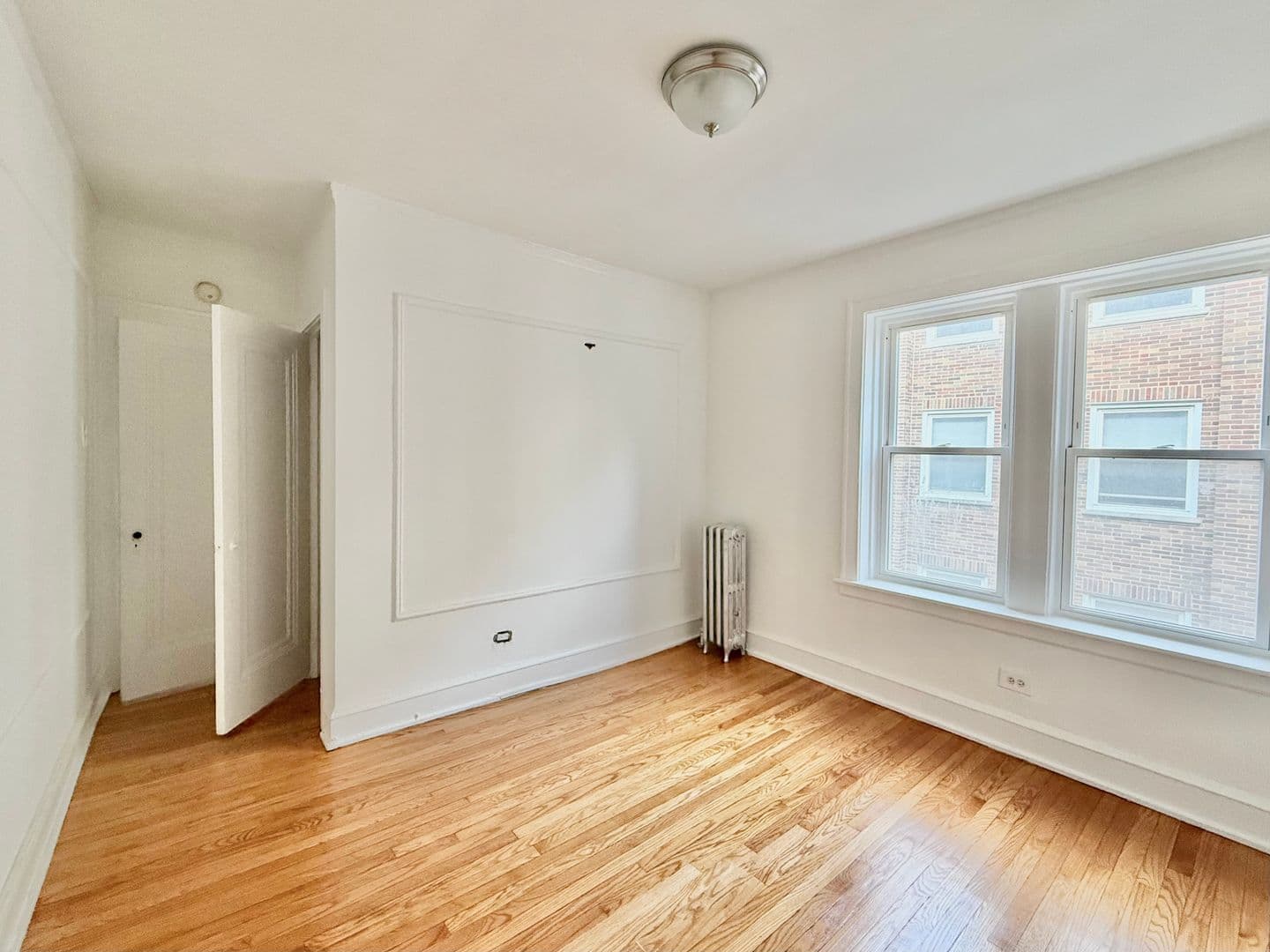 Chicago Apartment: 2801 W Lunt