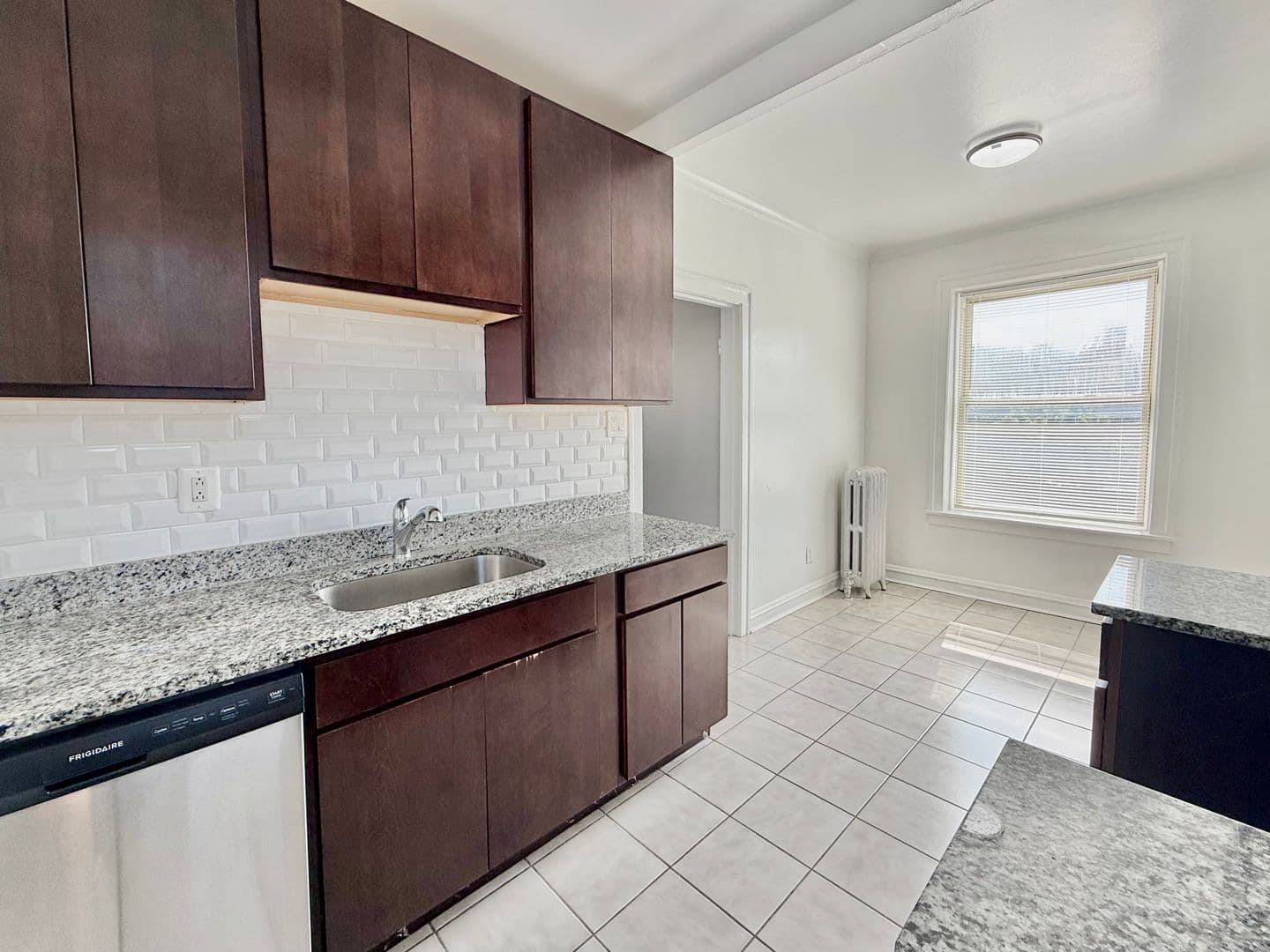 Chicago Apartment: 6300-10 N. Leavitt/2200-06 W Rosemont