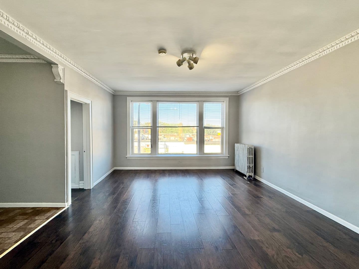 Chicago Apartment: 2349-2359 W Devon - 6351-6355 N Western