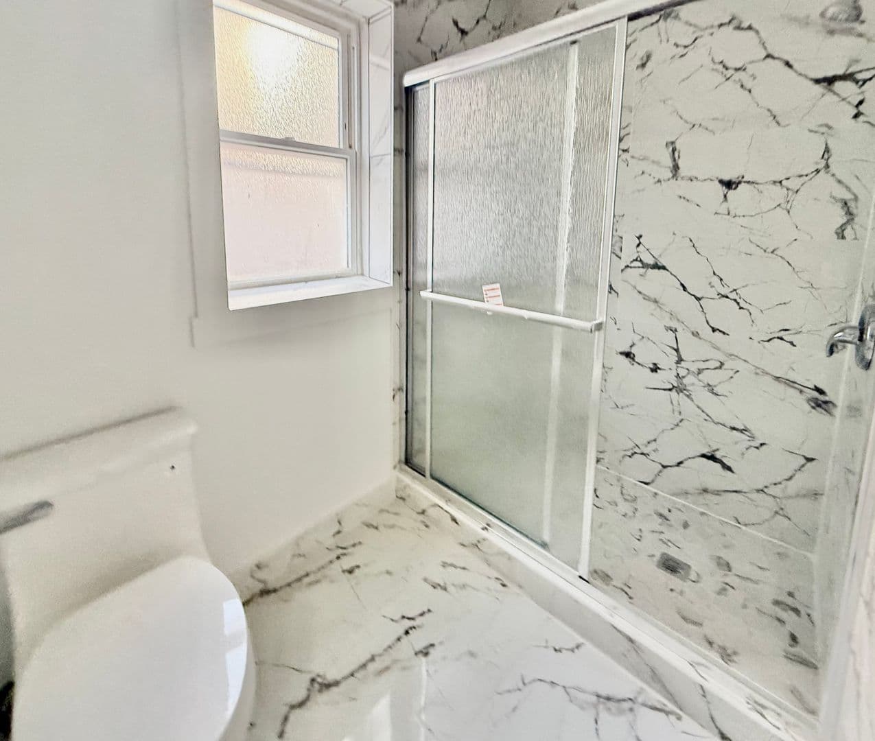 Chicago Apartment: 2801 W Lunt