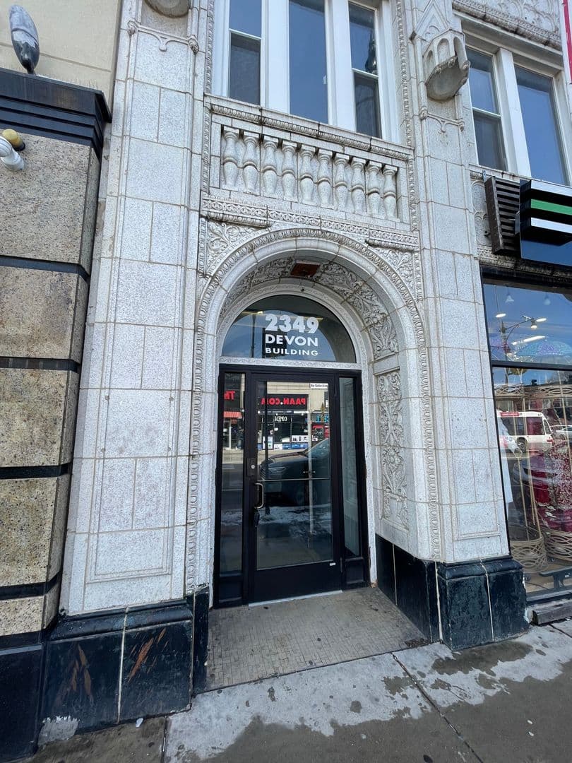Chicago Apartment: 2349-2359 W Devon - 6351-6355 N Western
