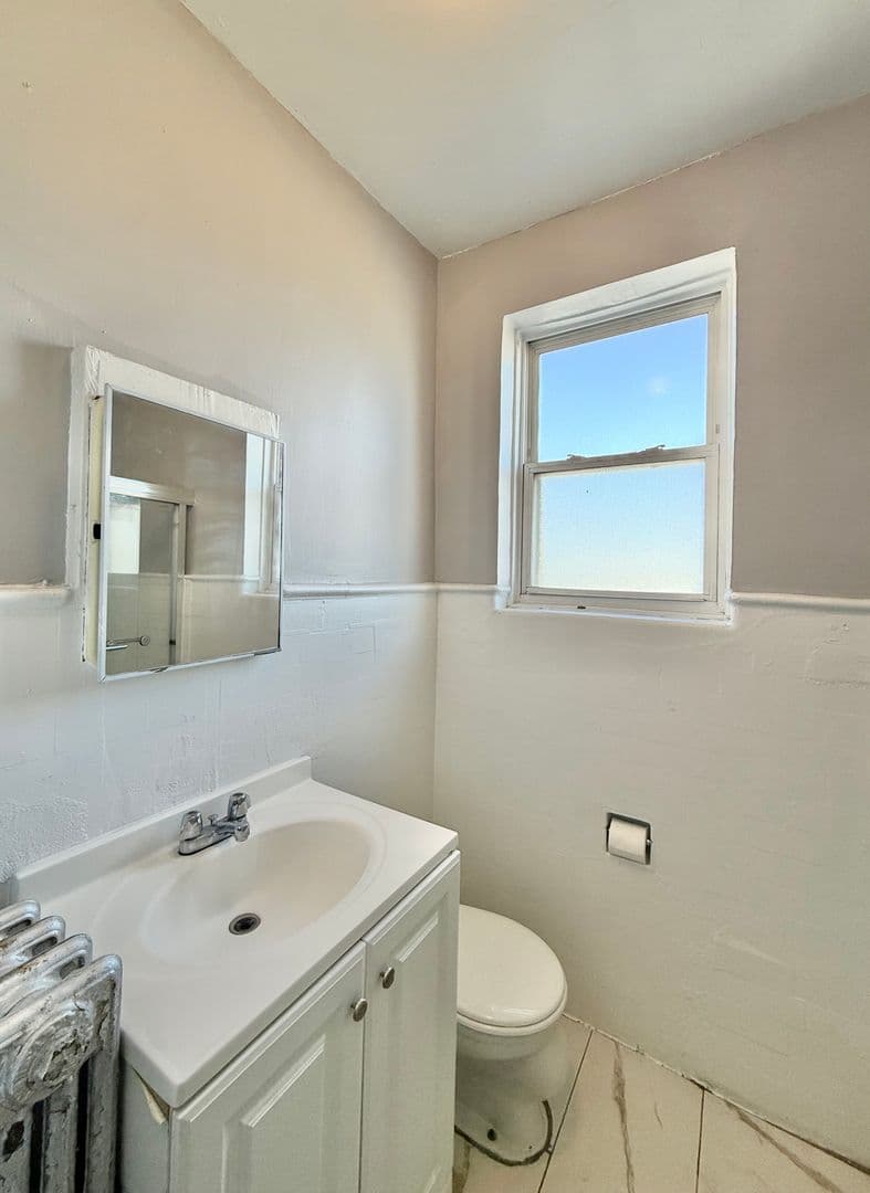 Chicago Apartment: 2349-2359 W Devon - 6351-6355 N Western