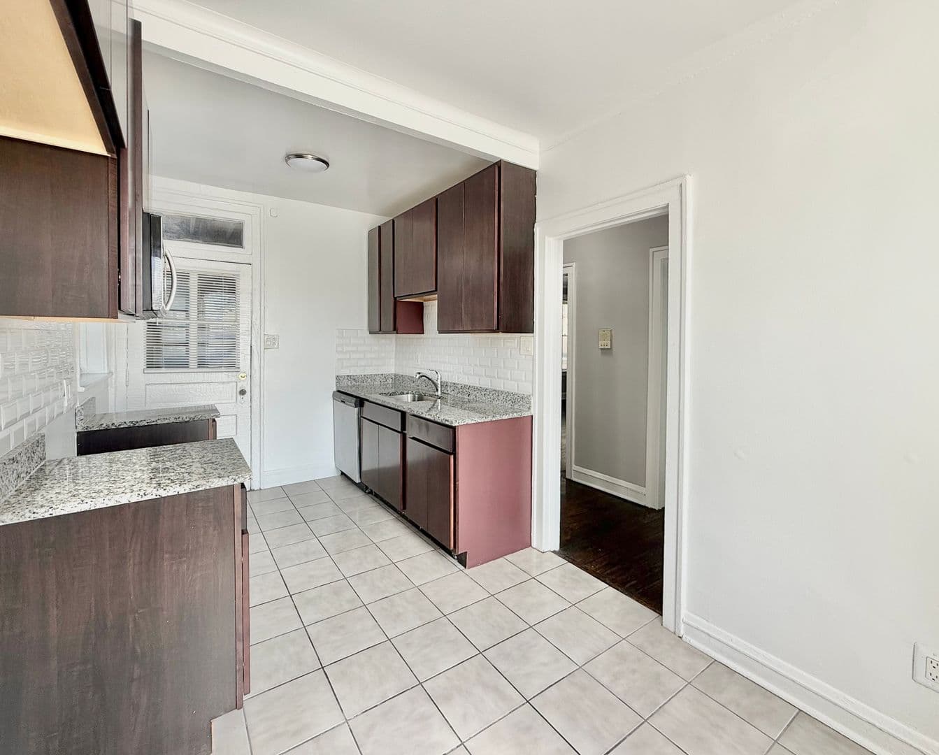 Chicago Apartment: 6300-10 N. Leavitt/2200-06 W Rosemont