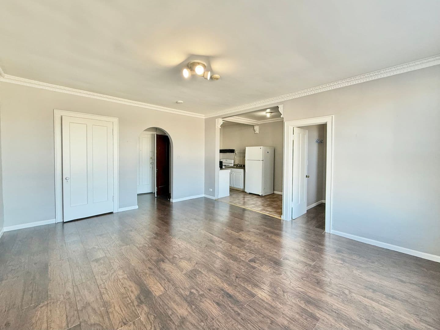 Chicago Apartment: 2349-2359 W Devon - 6351-6355 N Western
