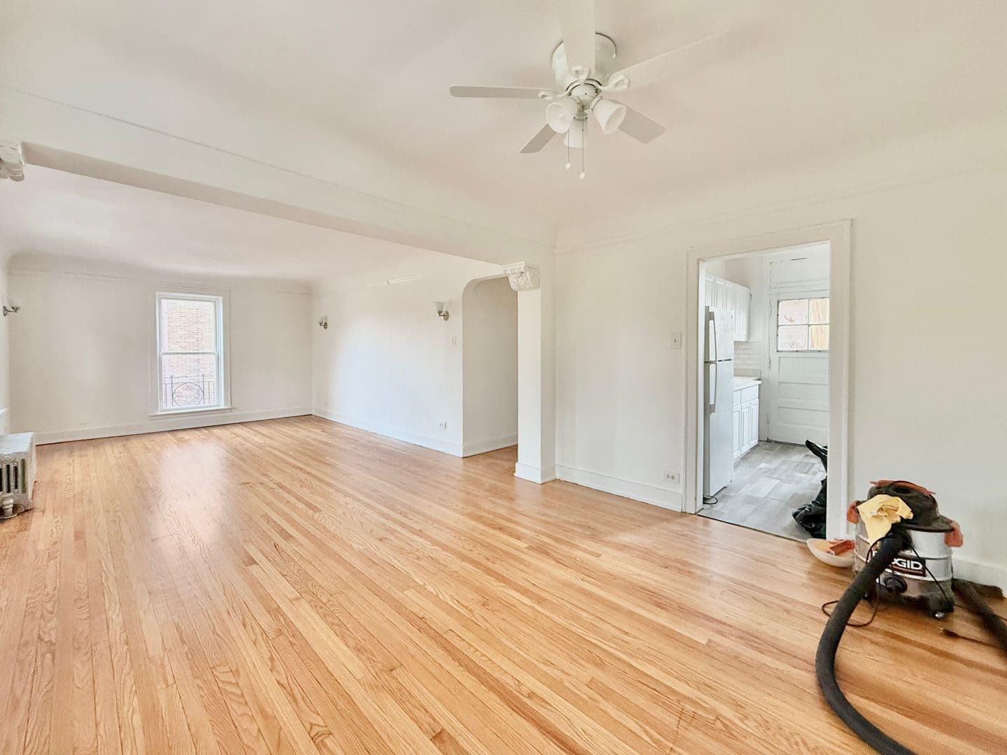Chicago Apartment: 2801 W Lunt