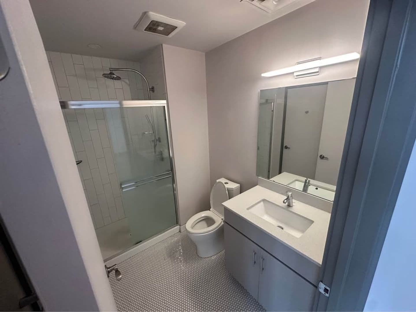 Cincinnati Apartment: 126 E 6th St