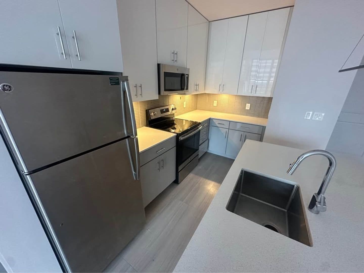 Cincinnati Apartment: 126 E 6th St