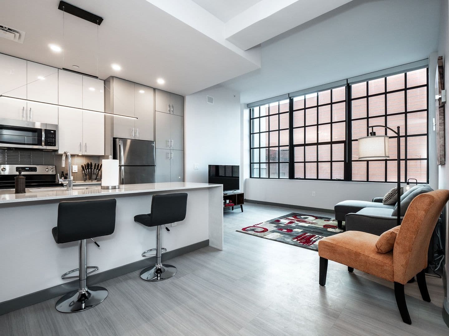 Cincinnati Apartment: 126 E 6th St
