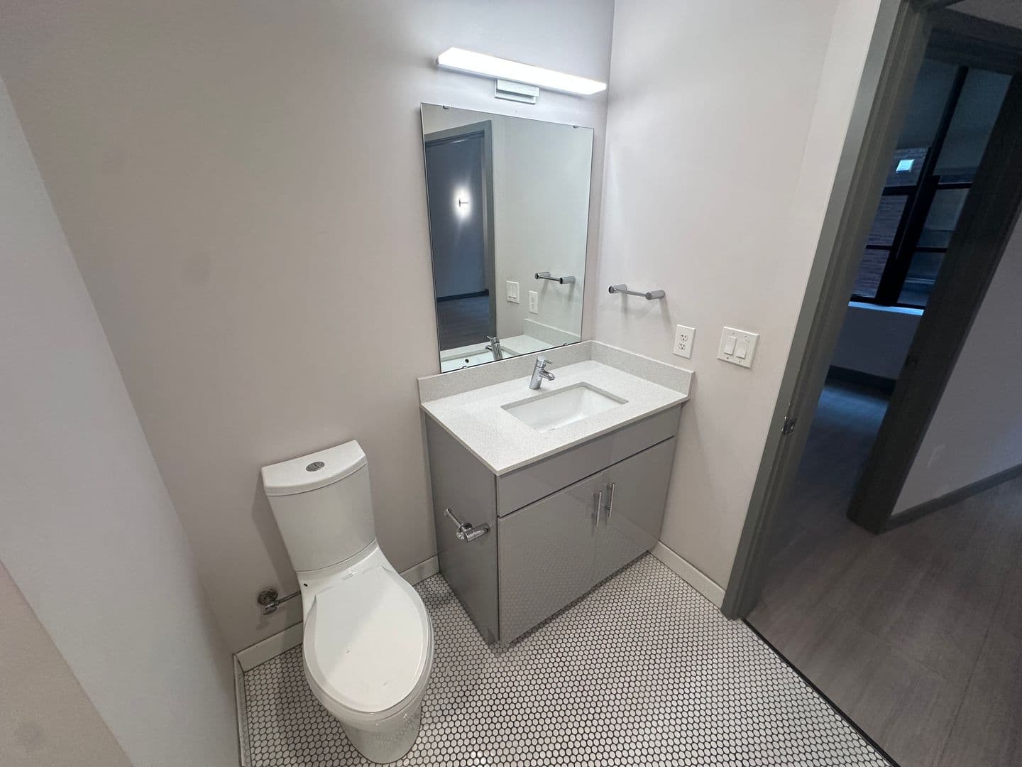 Cincinnati Apartment: 126 E 6th St