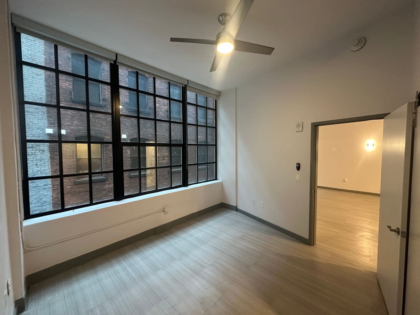 Cincinnati Apartment: 126 E 6th St