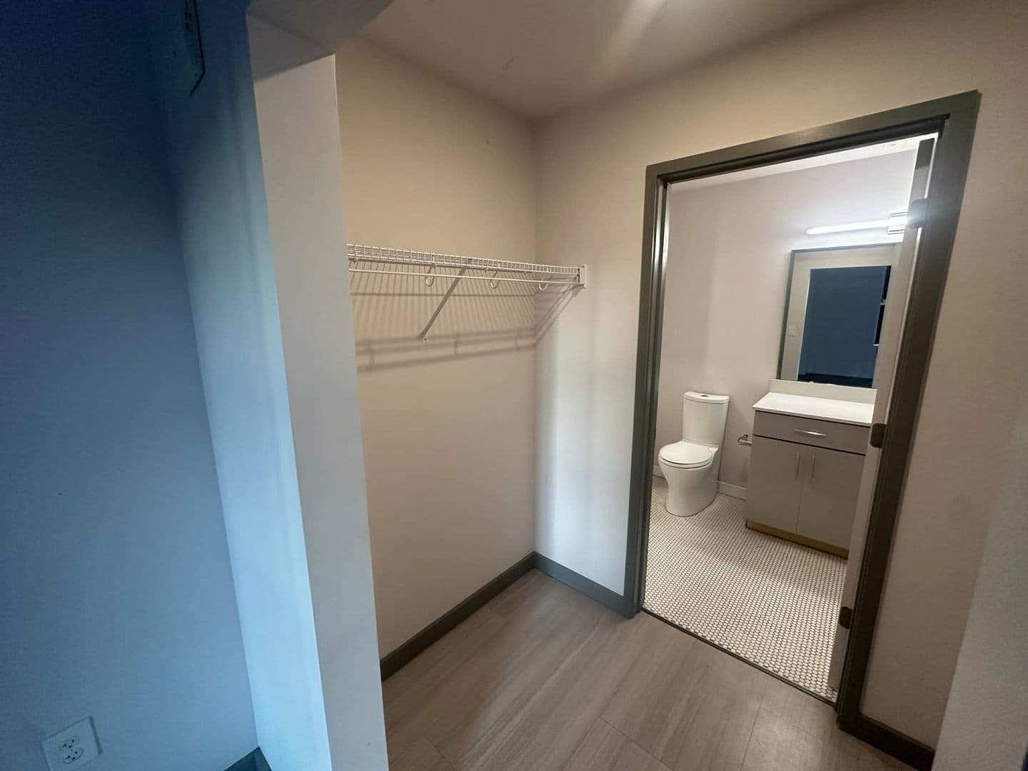 Cincinnati Apartment: 126 E 6th St