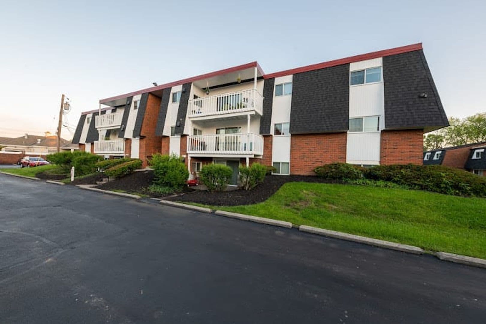 Cincinnati Apartment: 9133 Winton Rd