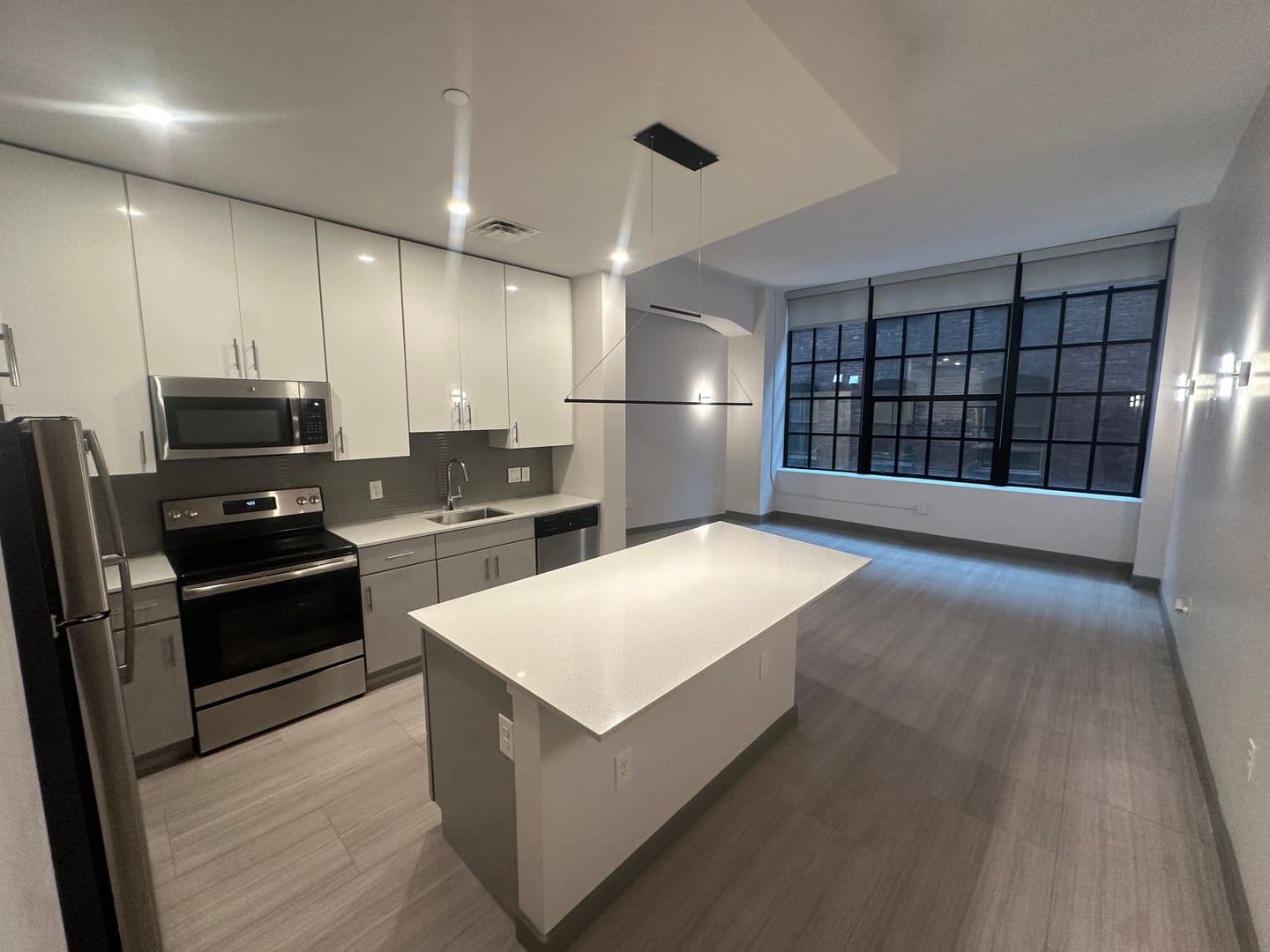 Cincinnati Apartment: 126 E 6th St
