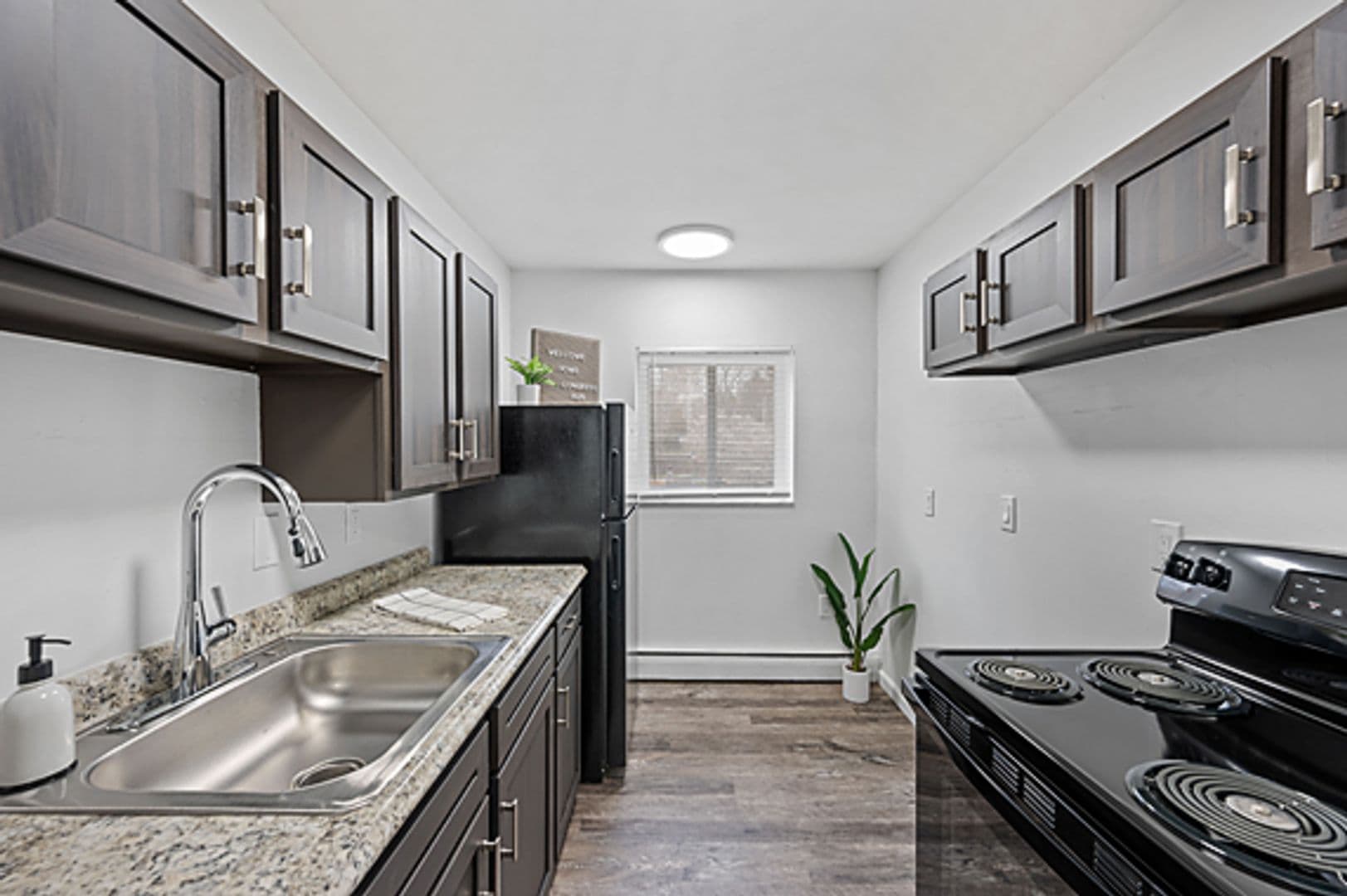 Cincinnati Apartment: 375 W Galbraith Rd