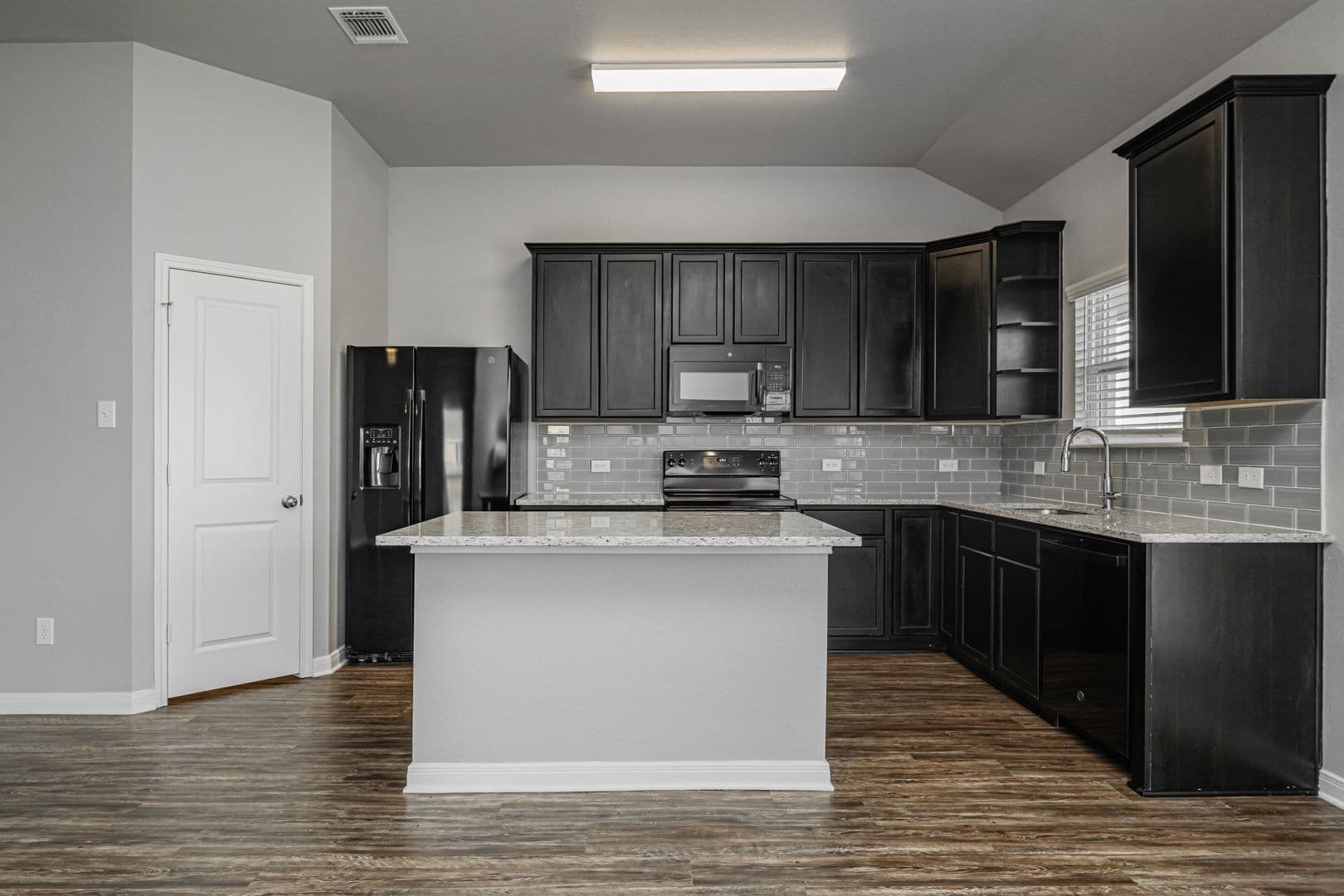 Bryan House: 1368 Kingsgate Drive