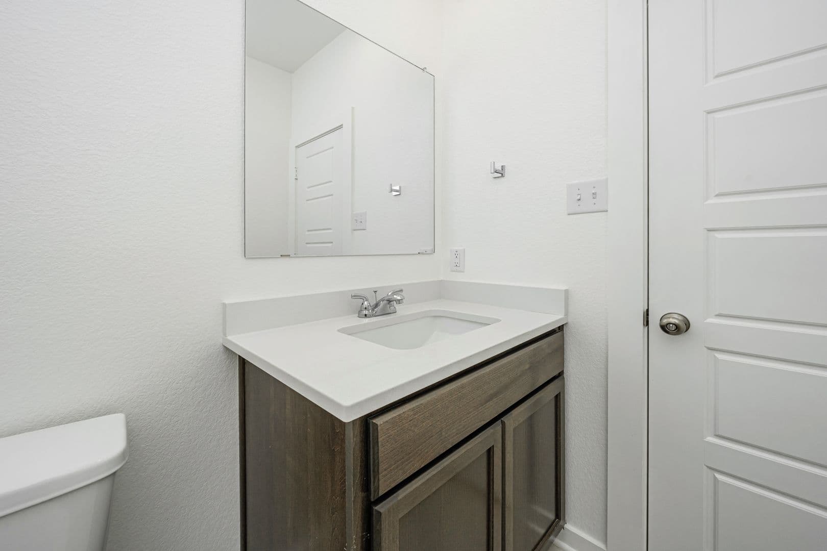 Temple House: 8467 Adelaide Dr