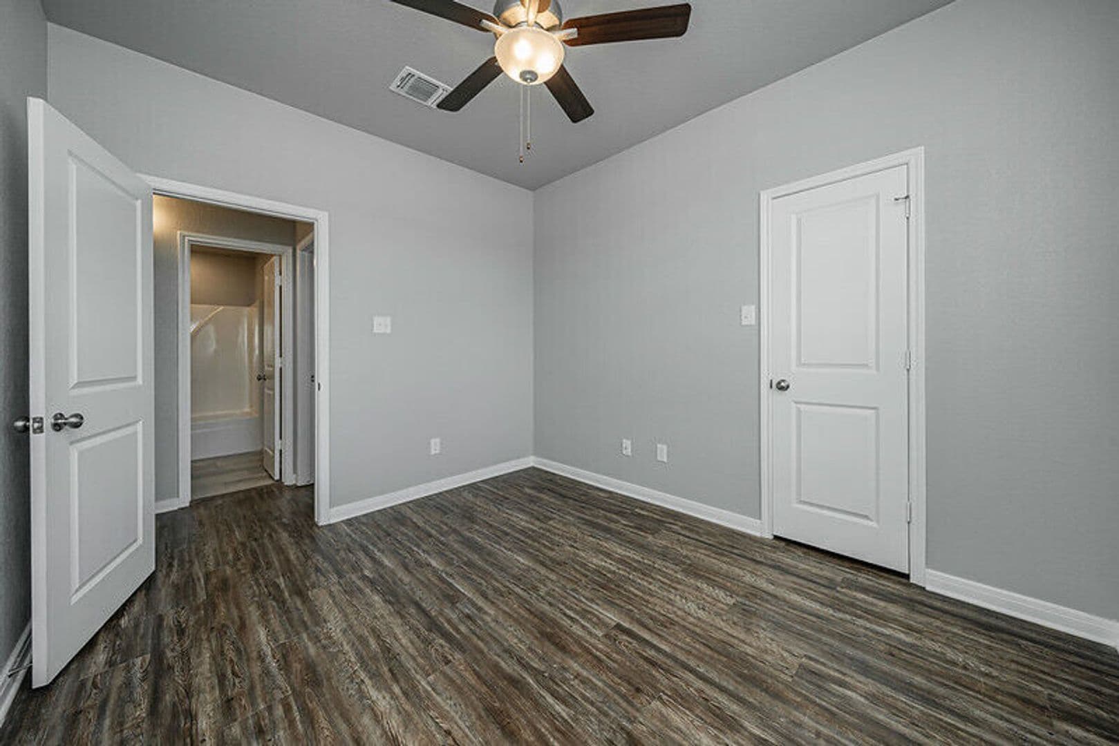 Bryan House: 1362 Kingsgate Drive
