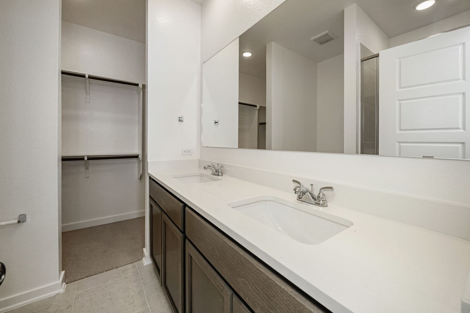 Temple House: 8468 Adelaide Dr