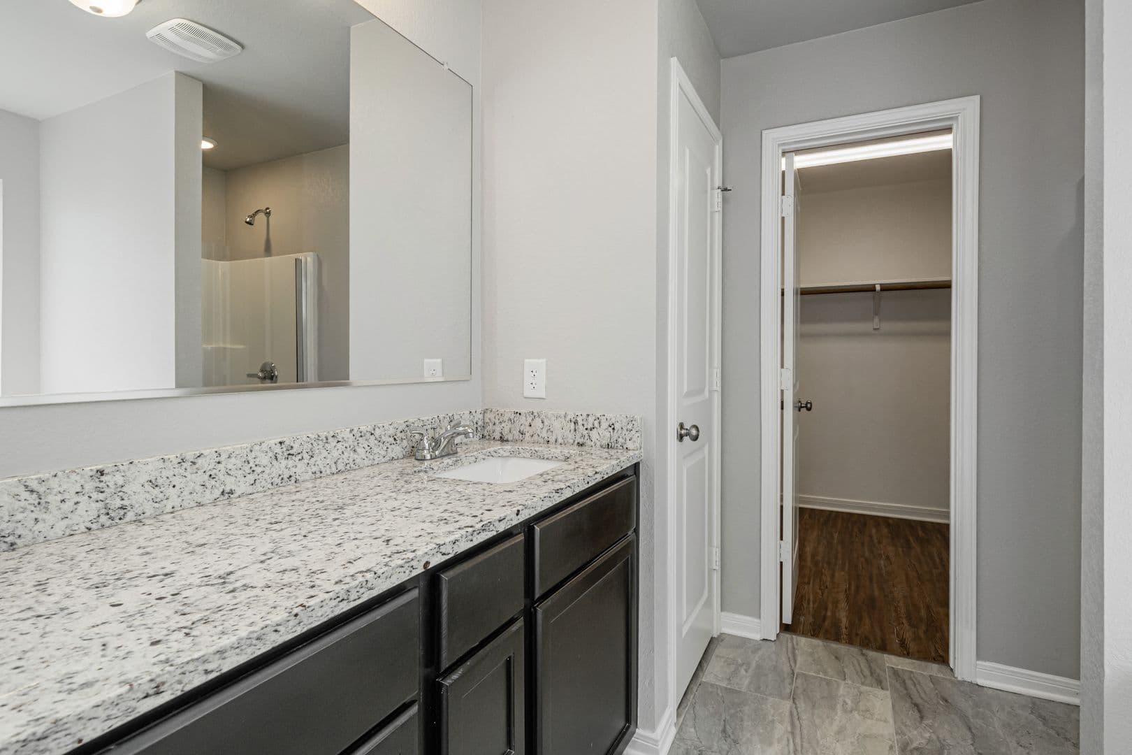 Bryan House: 1368 Kingsgate Drive