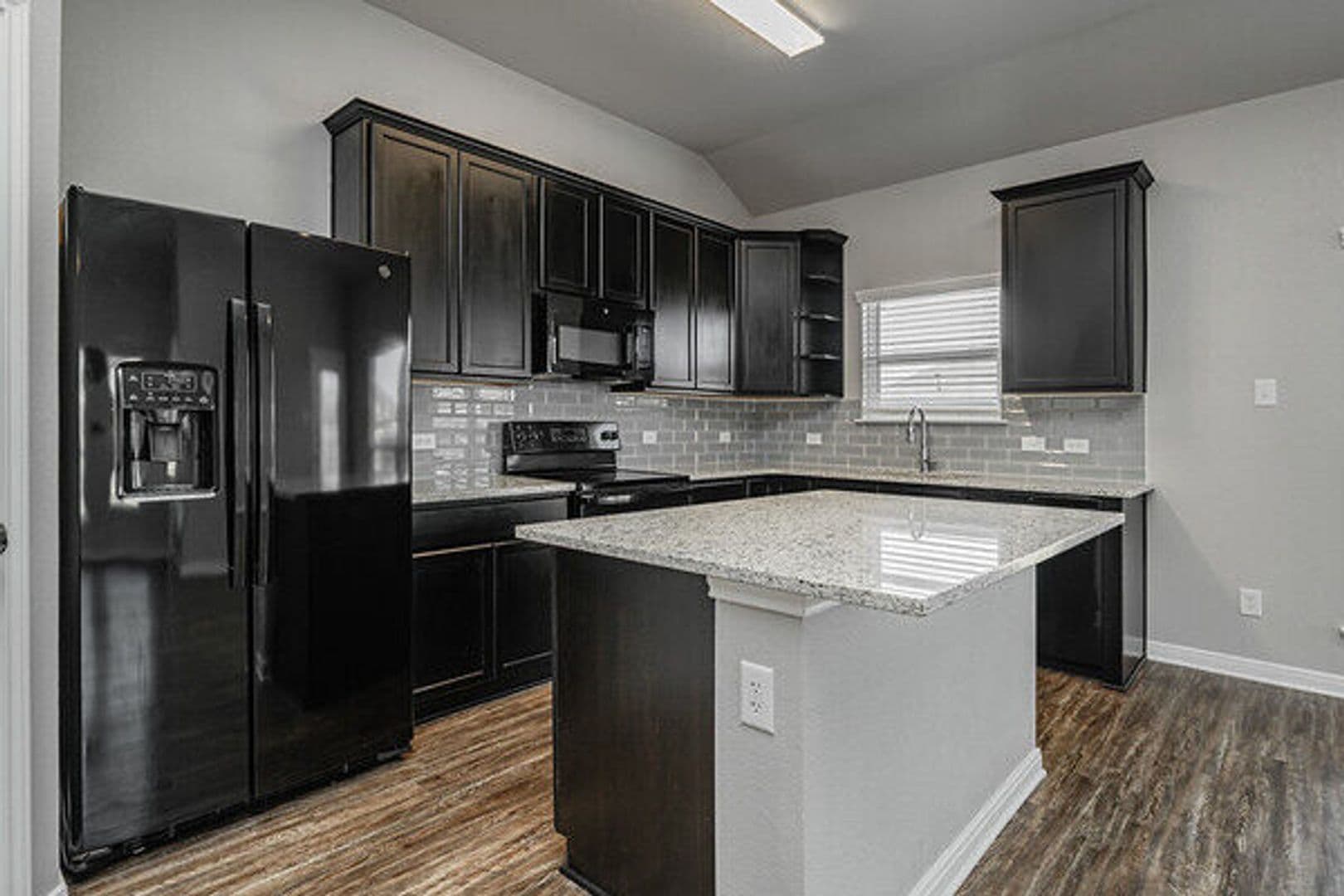 Bryan House: 1362 Kingsgate Drive