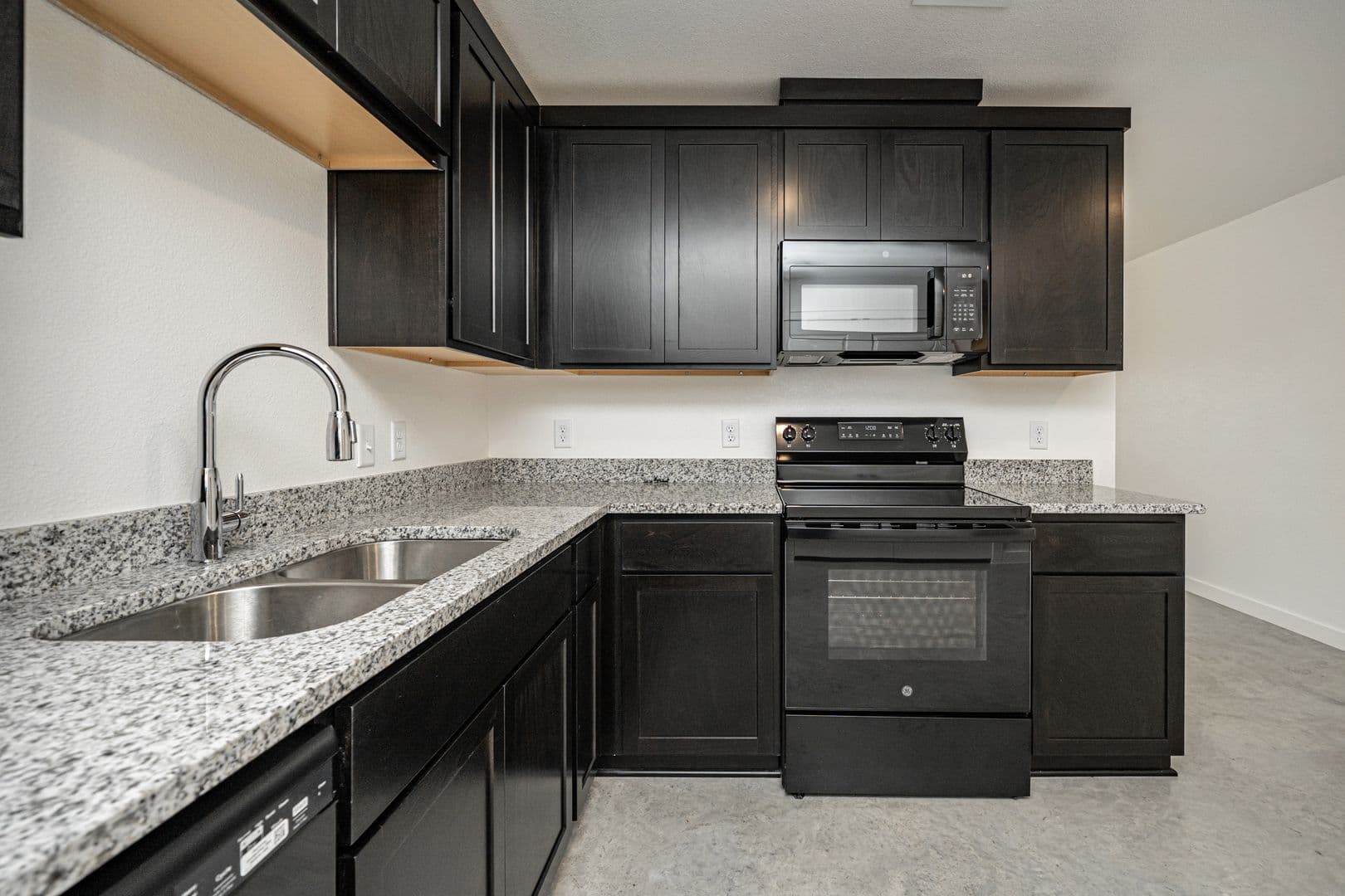 Bryan Townhome: 1250 Croft Ln