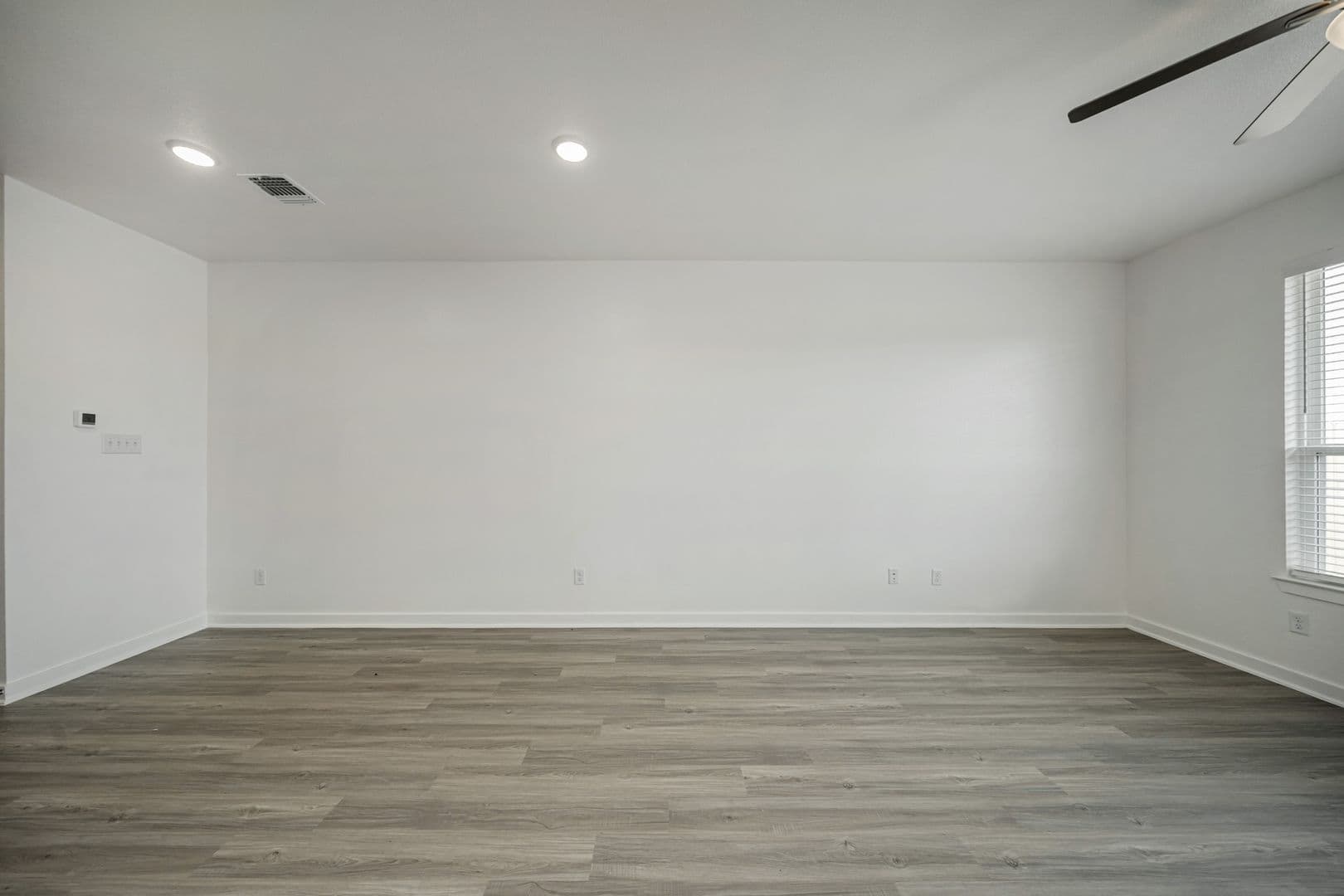 Temple House: 8468 Adelaide Dr