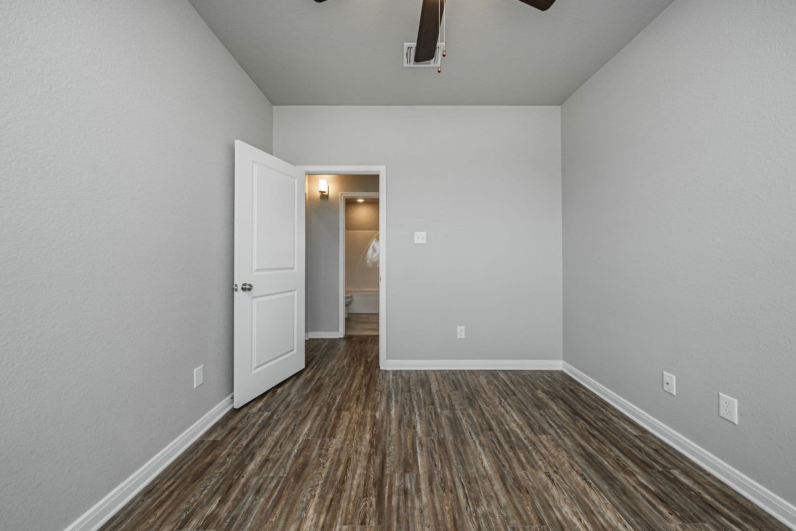 Bryan House: 1368 Kingsgate Drive