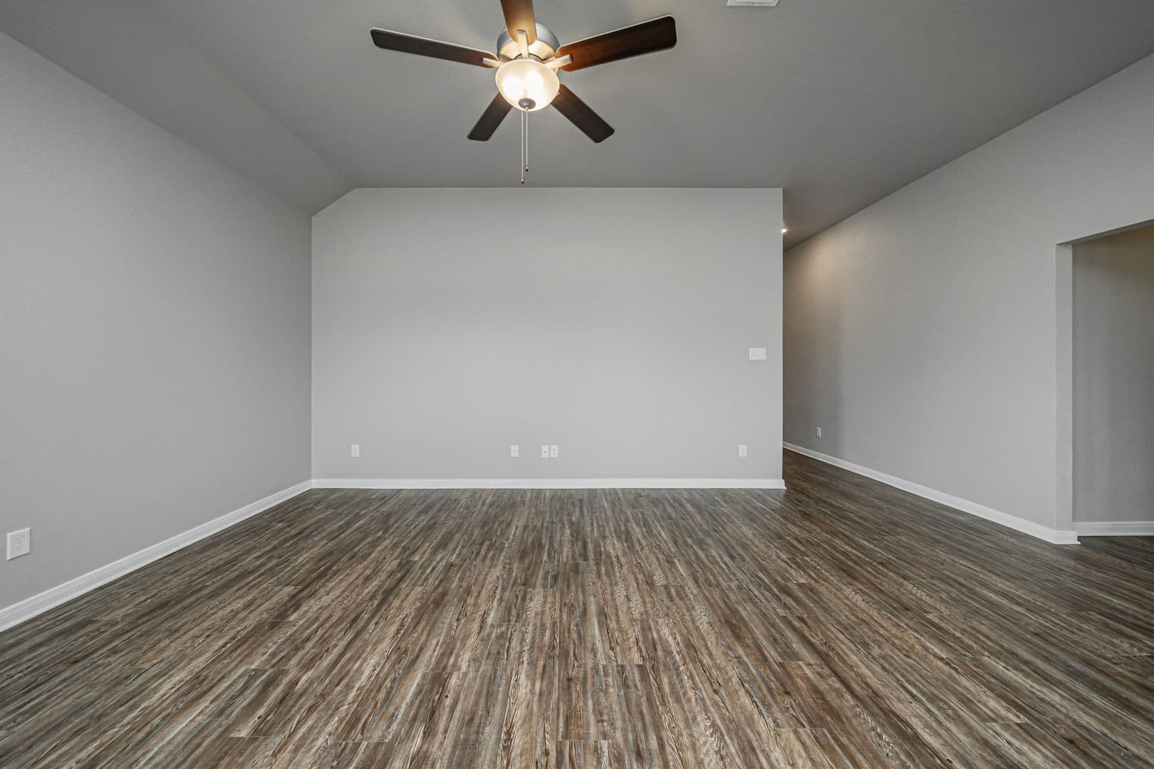 Bryan House: 1368 Kingsgate Drive