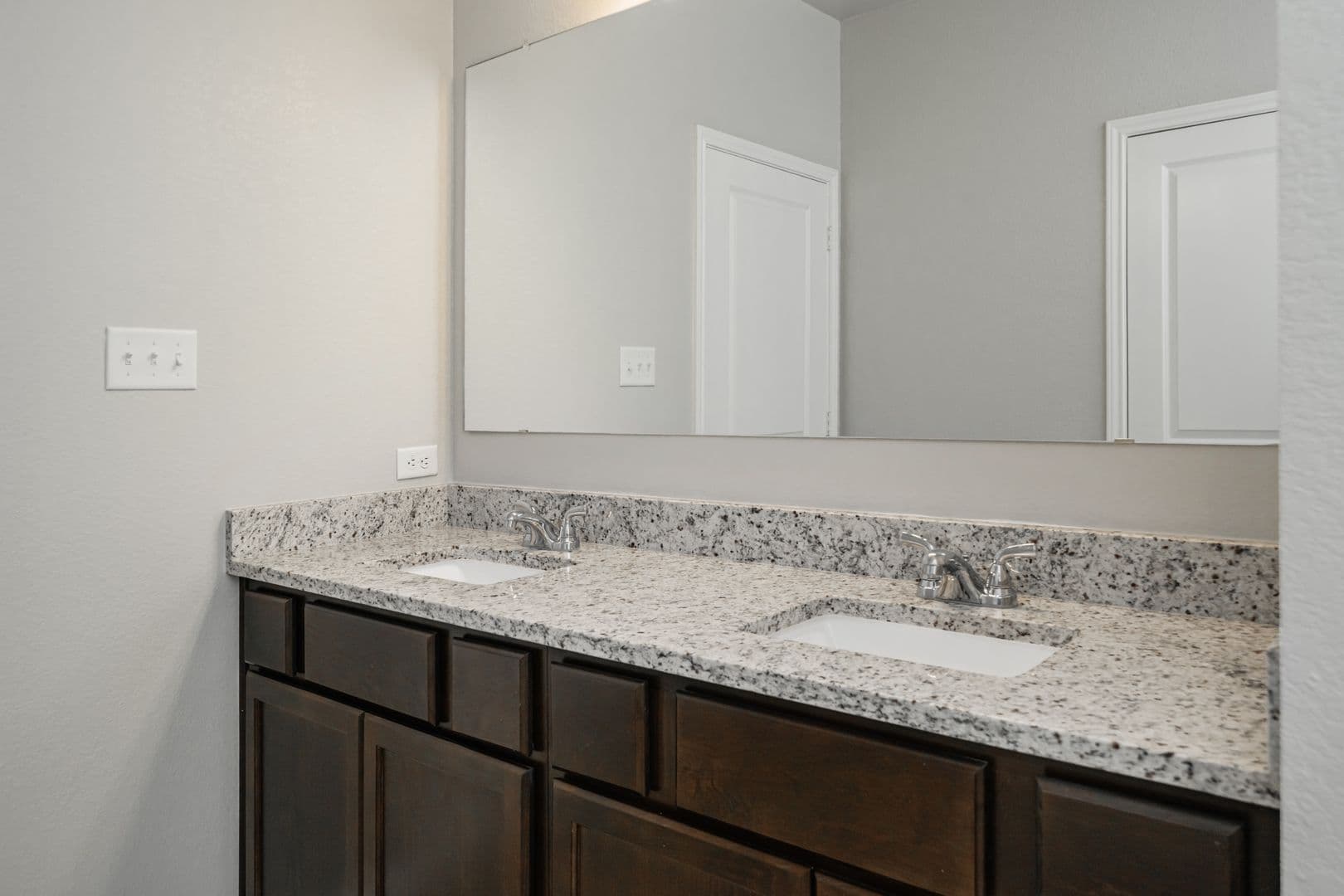 Bryan Townhome: 4089 Cross Park Drive - 811