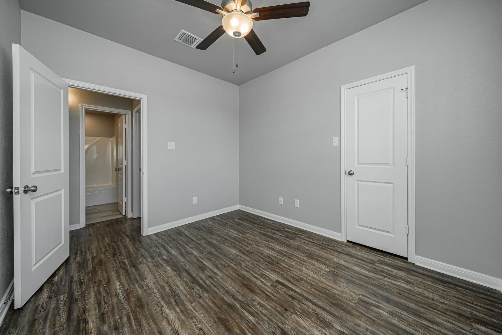 Bryan House: 1368 Kingsgate Drive