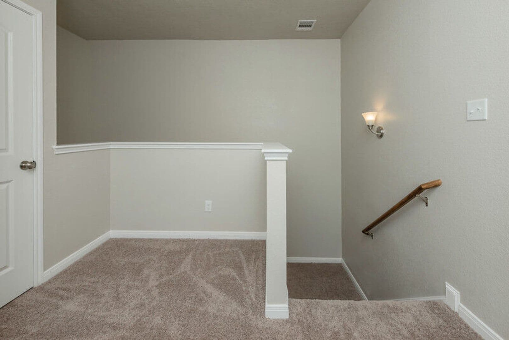 Bryan Townhome: 4089 Cross Park Drive #211