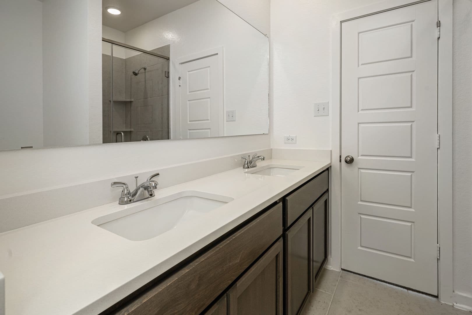 Temple House: 8468 Adelaide Dr