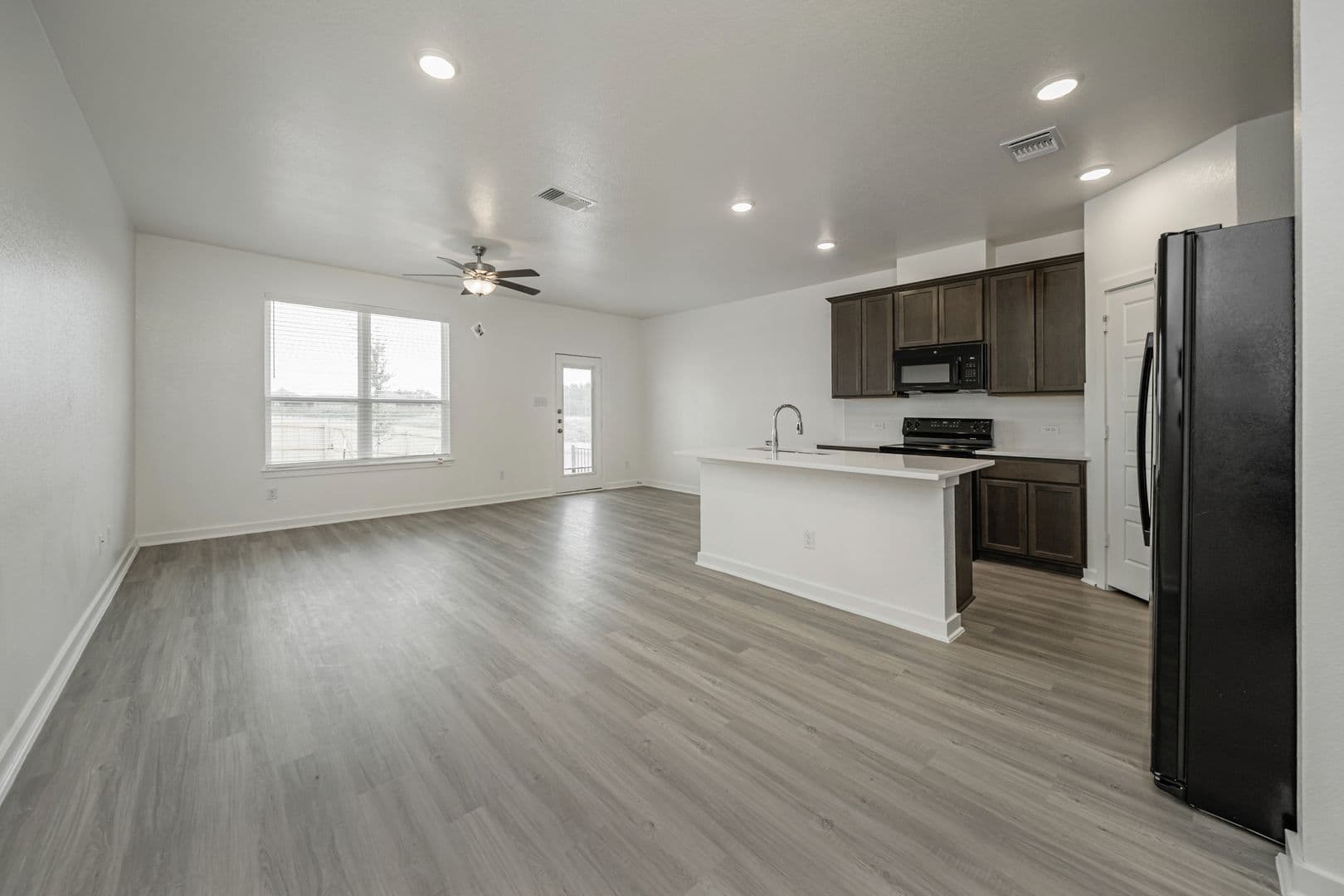 Temple House: 8468 Adelaide Dr