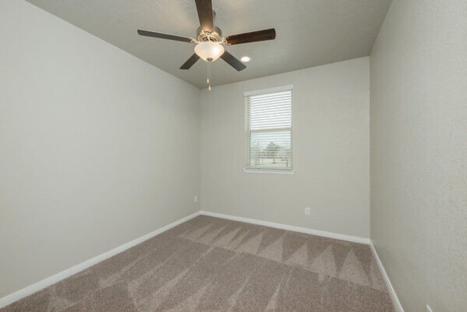 Bryan Townhome: 4089 Cross Park Drive #211