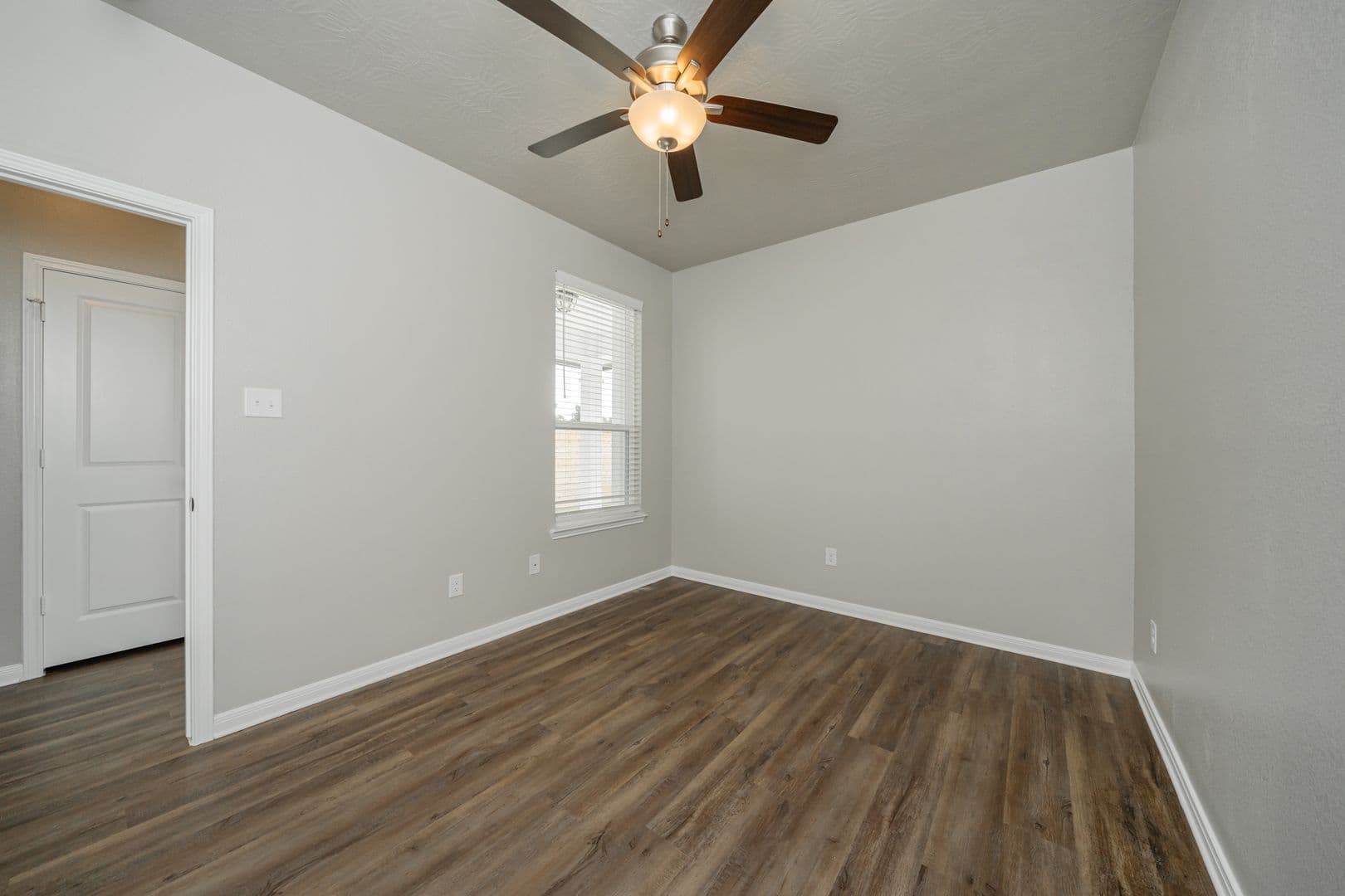 Brenham Townhome: 2015 Vintage Farms Way - 1
