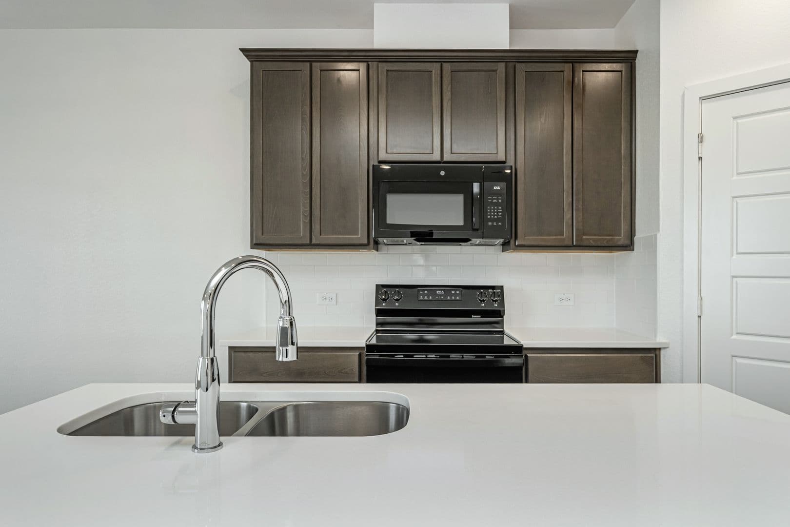 Temple House: 8468 Adelaide Dr