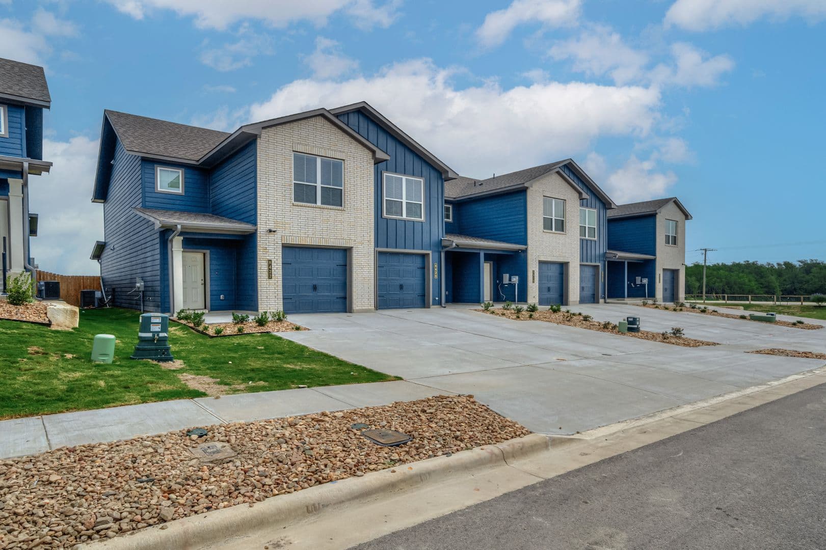 Temple House: 8468 Adelaide Dr