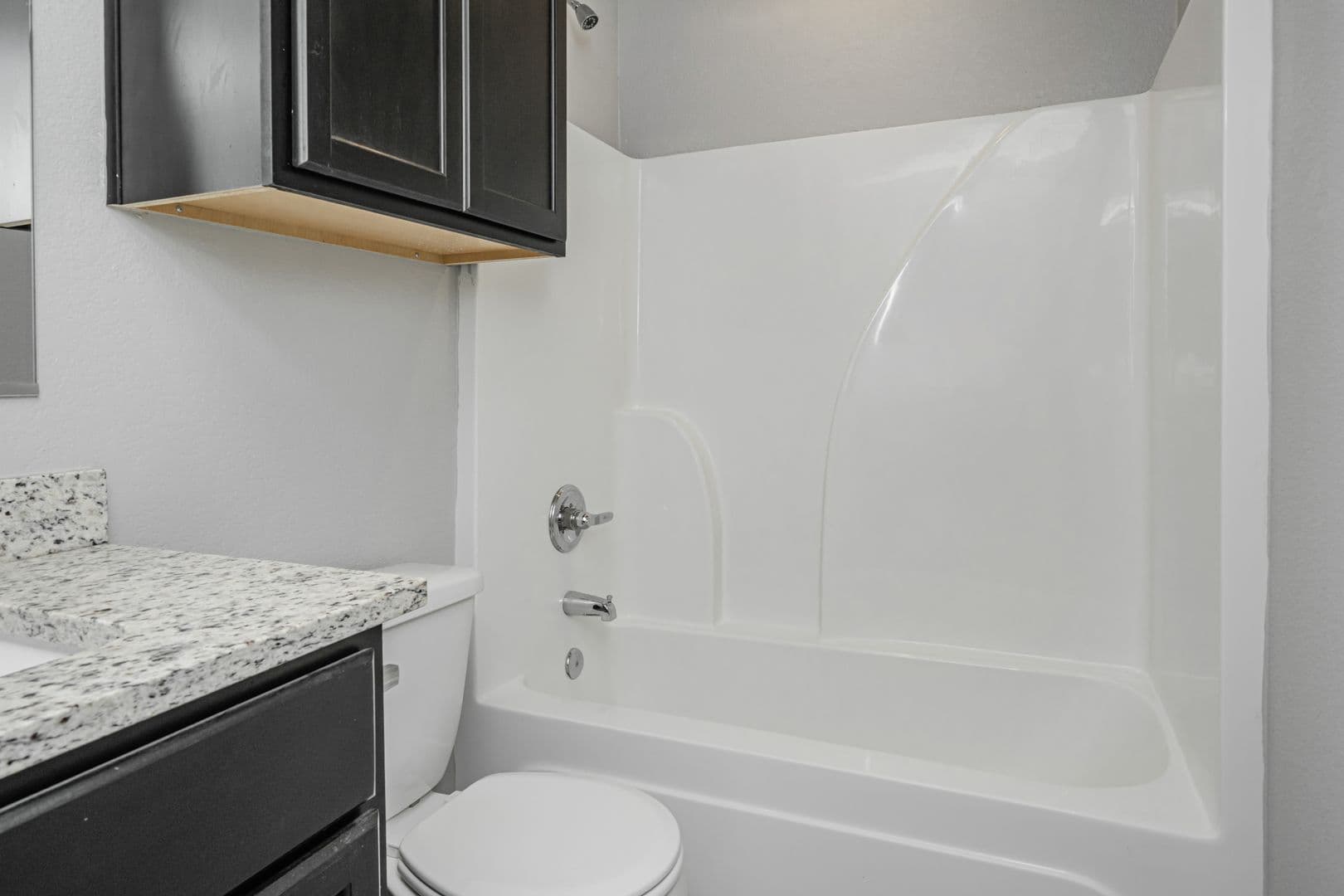 Bryan House: 1368 Kingsgate Drive