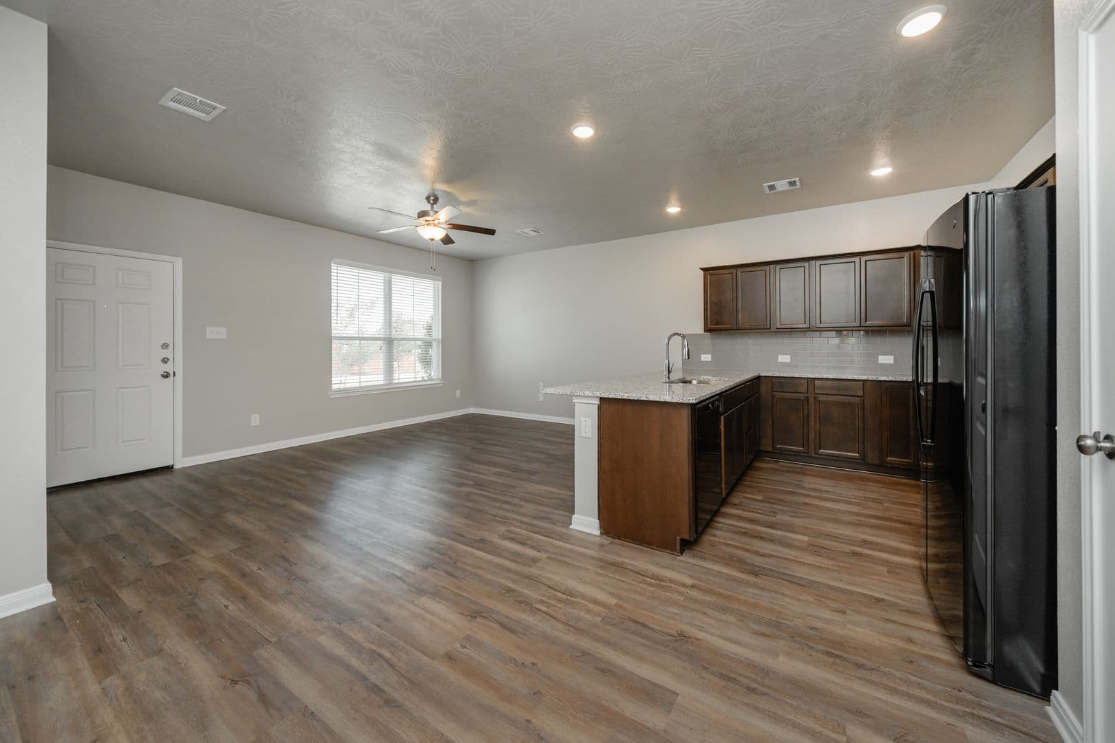 Brenham Townhome: 2015 Vintage Farms Way - 1
