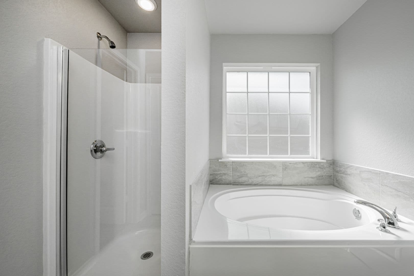 Bryan House: 1368 Kingsgate Drive