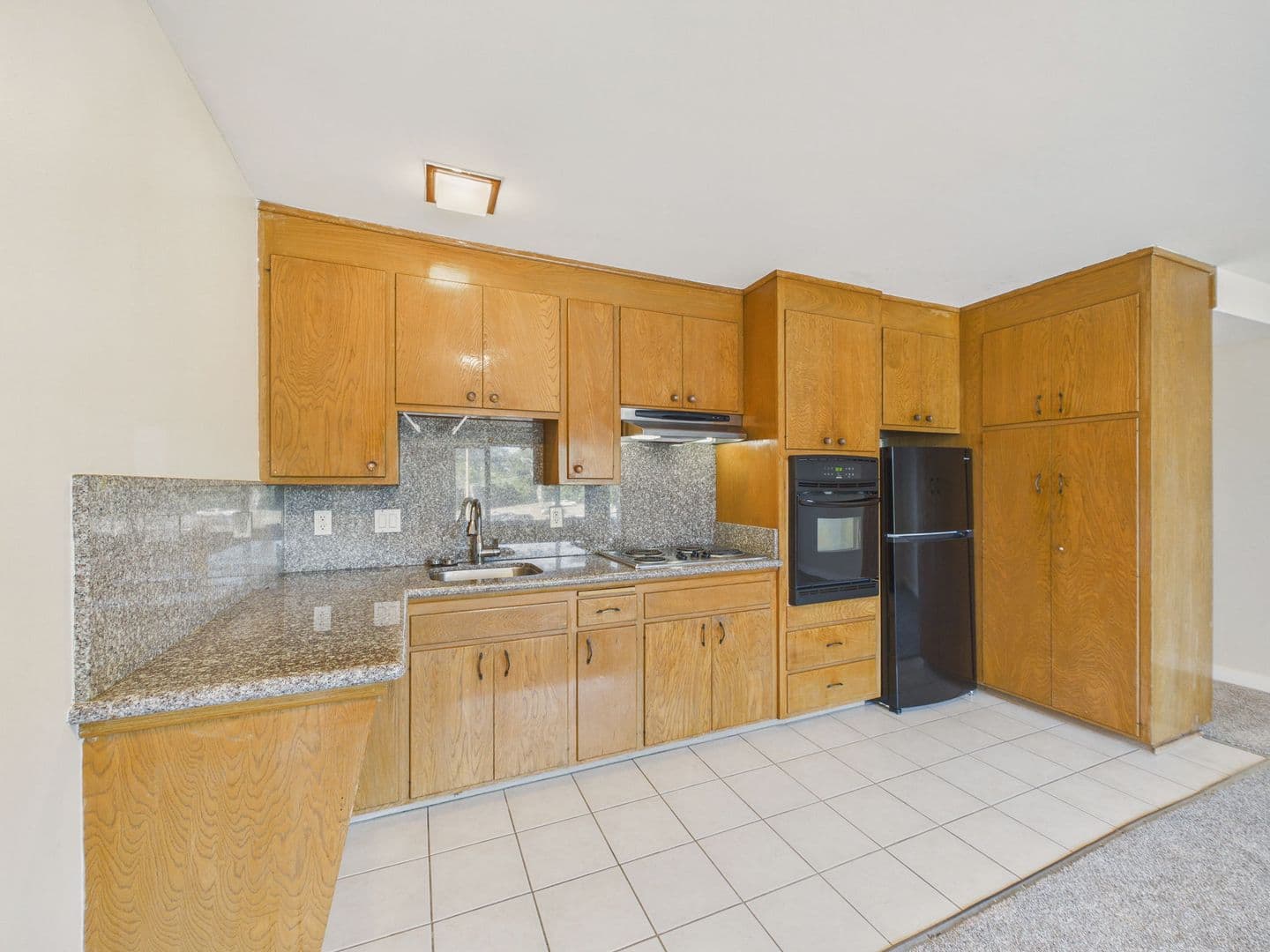 San Francisco House: 3333 Clement St, #4