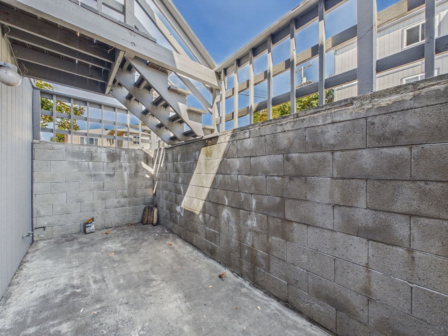 Oakland House: 2438 Frances St Unit 12