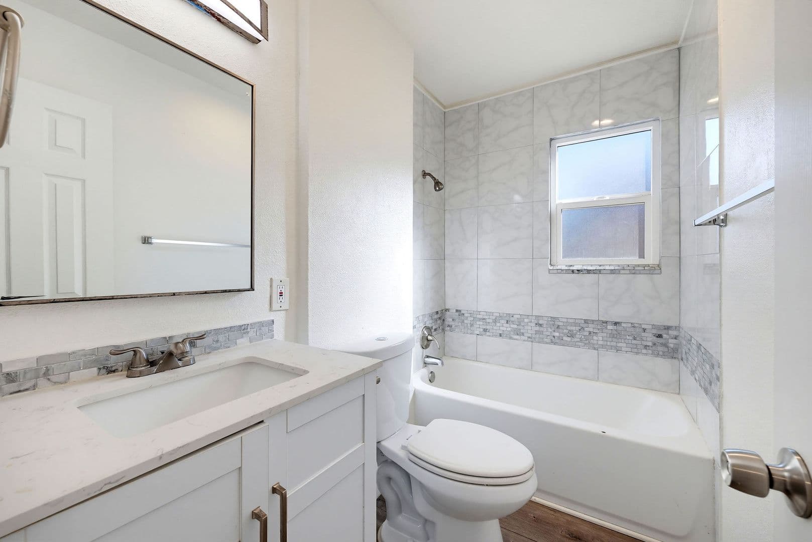 Escondido Apartment: 406-26 S Grape St