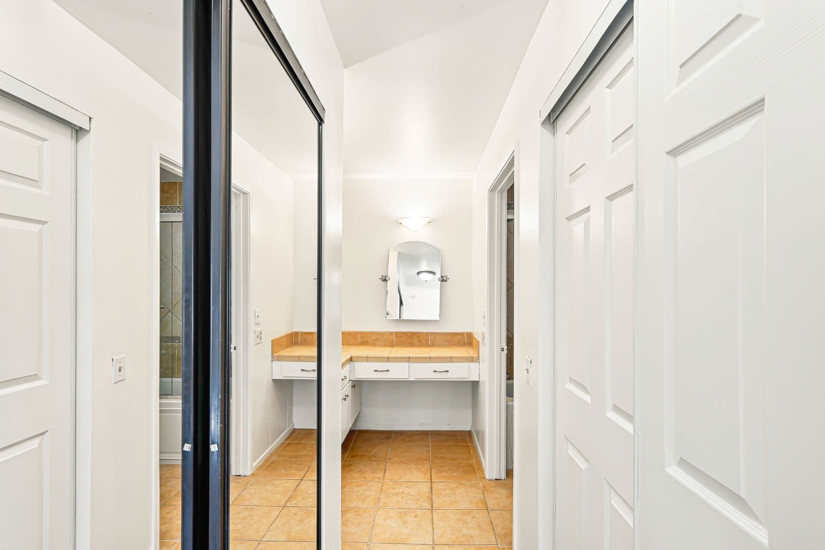 Santa Ana Condo: 3641 S Bear St Unit J