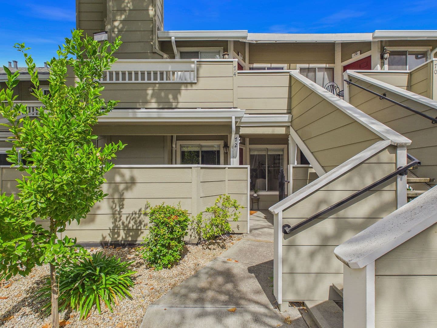 San Jose Condo: 72 Cherry Ridge Ln,