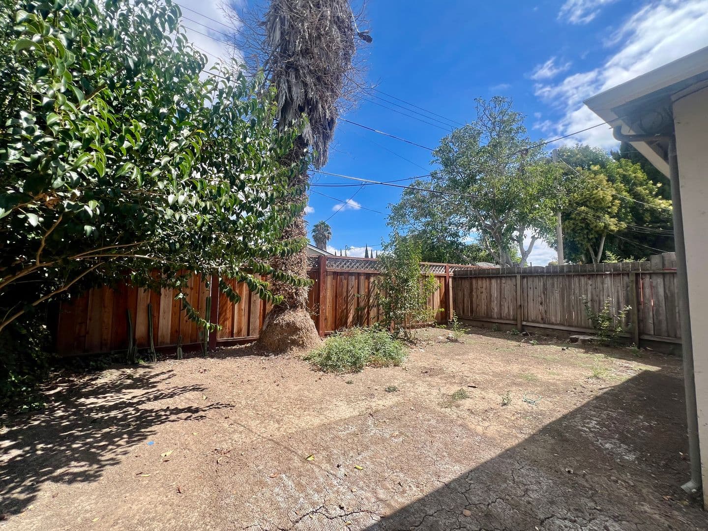 Santa Clara Multiplex: 2541-2543 Monticello Way