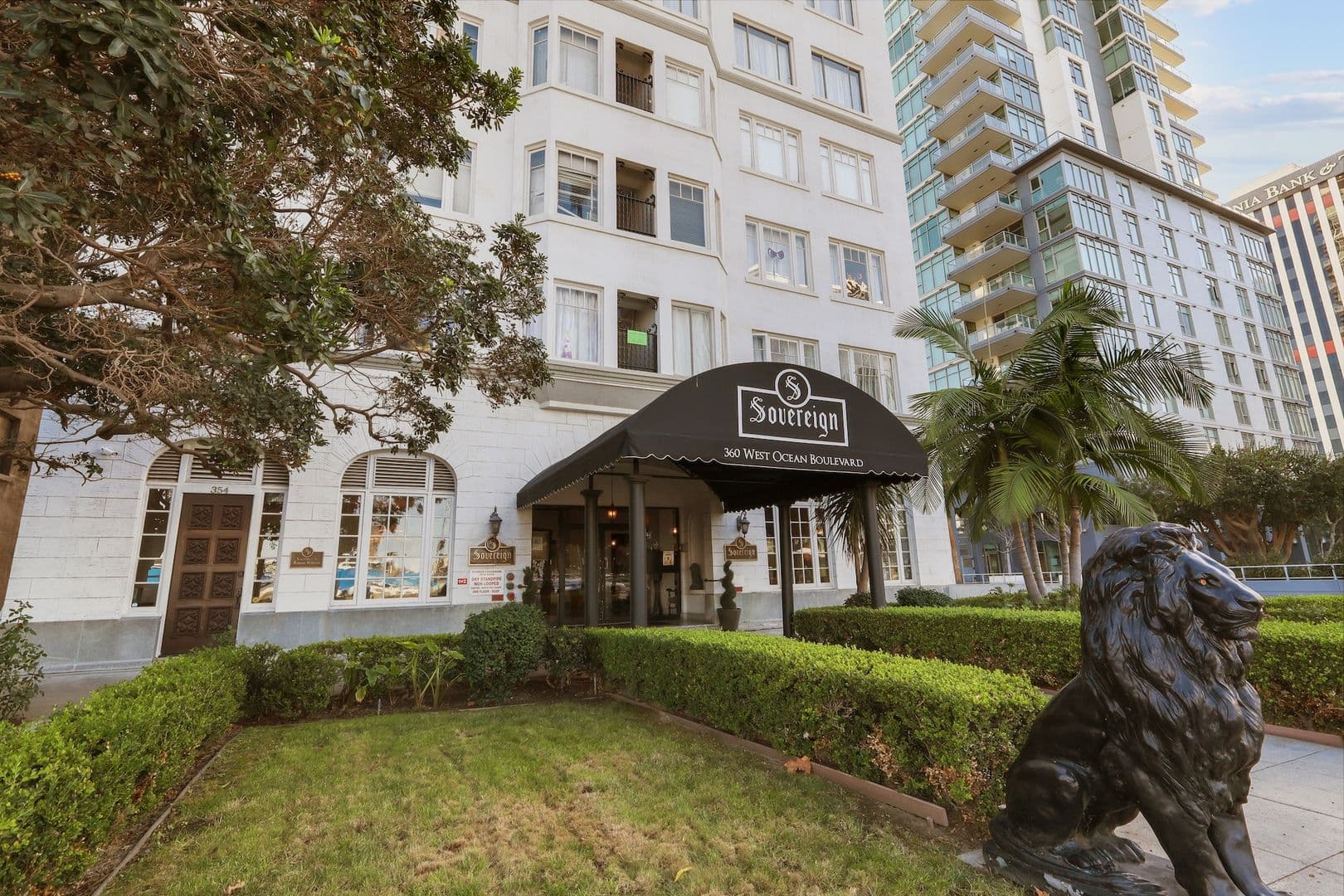Long Beach Condo: 360 W Ocean Blvd Unit 706