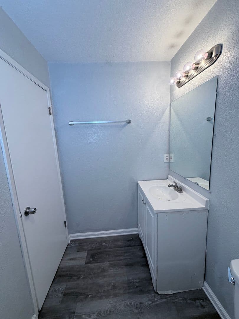 San Diego Apartment: 3825 47th St