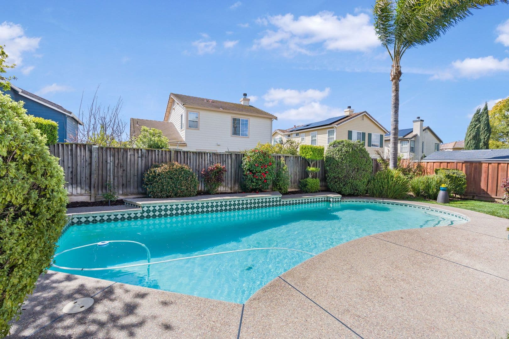 Livermore House: 6381 Scenic Ave