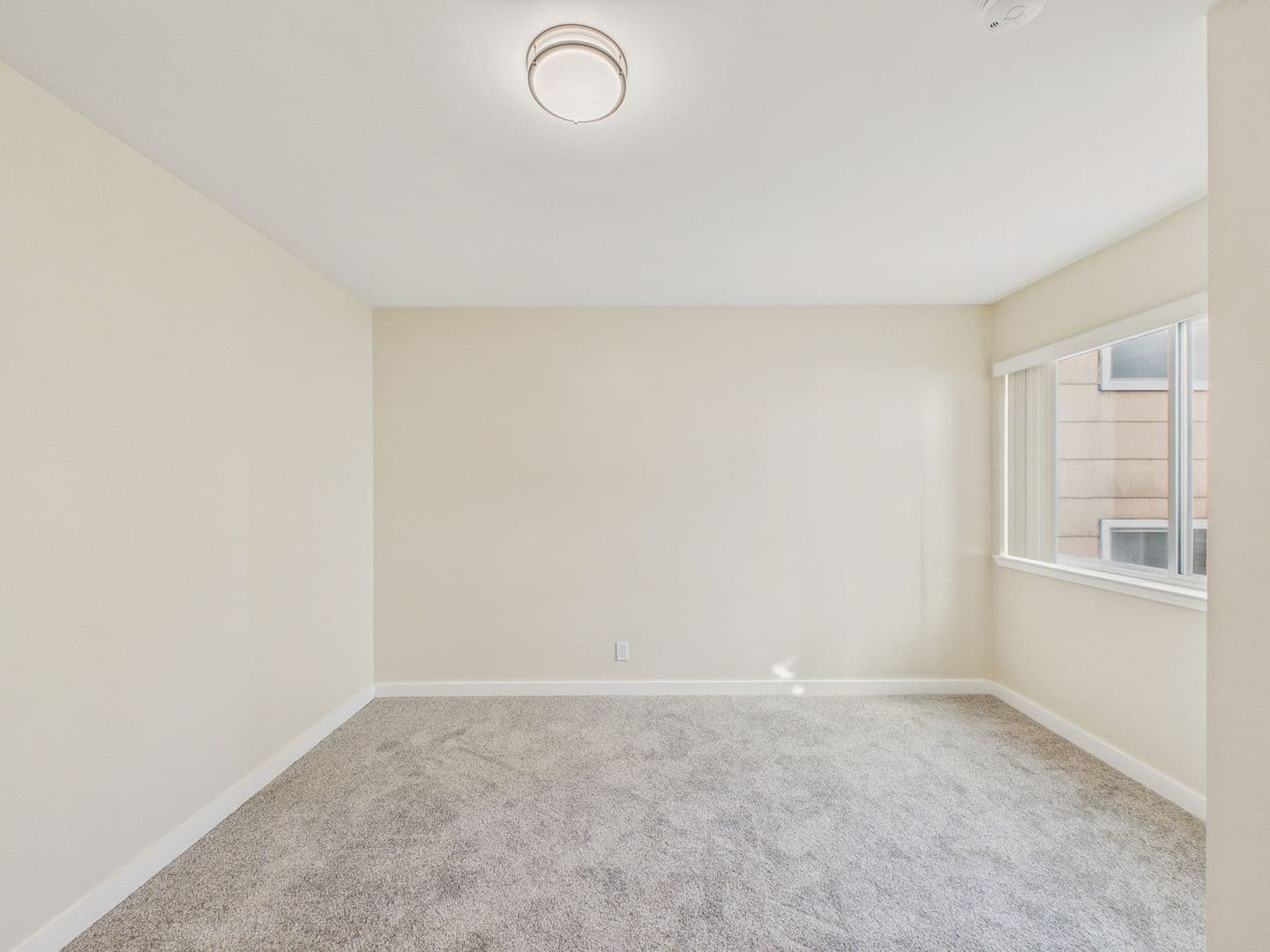 San Francisco House: 3333 Clement St, #4